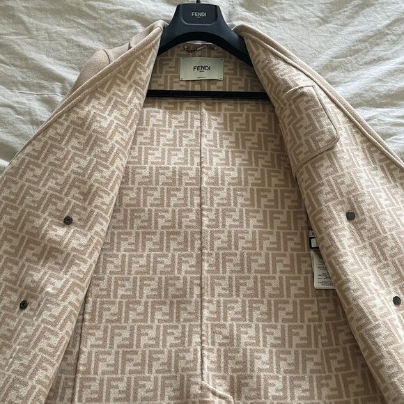Authentic FENDI light beige wool coat 36 - Picture 9 of 12